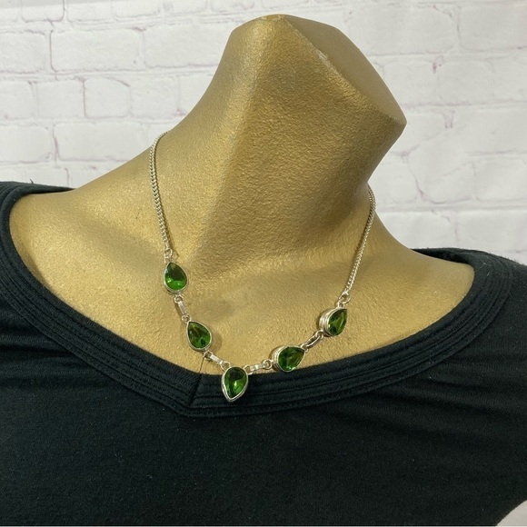 Jewelry - Sterling silver & simulated gemstone (peridot) necklace choker